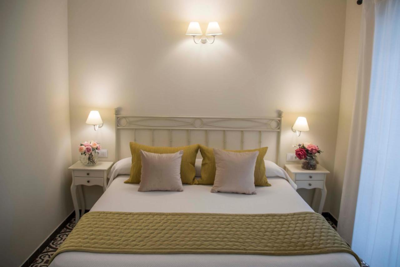 Hostal Boutique Casa La Laja Chiclana de la Frontera Bagian luar foto